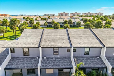 Touwnhouse à Indian Harbour Beach, Floride 2 chambres, 121.7 m2 № 2420240