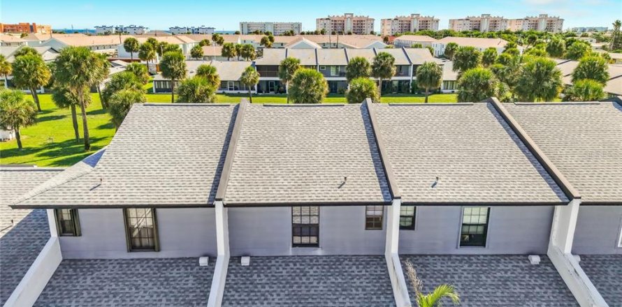 Touwnhouse à Indian Harbour Beach, Floride 2 chambres, 121.7 m2 № 2420240