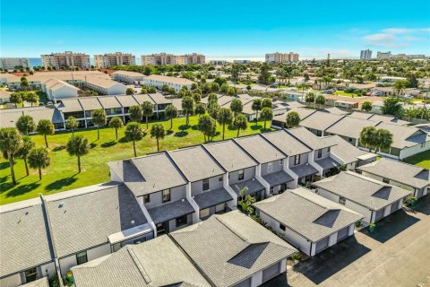 Touwnhouse à vendre à Indian Harbour Beach, Floride: 2 chambres, 121.7 m2 № 2420240 - photo 6