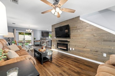 Touwnhouse à vendre à Riverview, Floride: 3 chambres, 151.15 m2 № 2227095 - photo 5