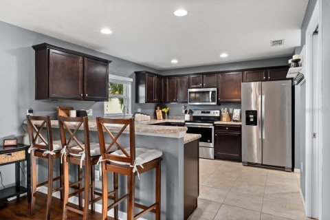 Touwnhouse à vendre à Riverview, Floride: 3 chambres, 151.15 m2 № 2227095 - photo 11