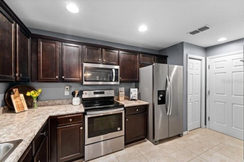 Touwnhouse à vendre à Riverview, Floride: 3 chambres, 151.15 m2 № 2227095 - photo 12