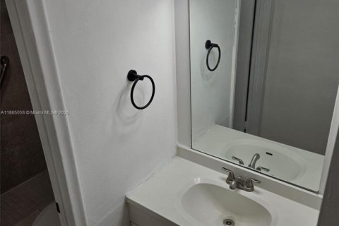 Купить виллу или дом в Суитуотер, Флорида 3 спальни, 130.16м2, № 1958504 - фото 7