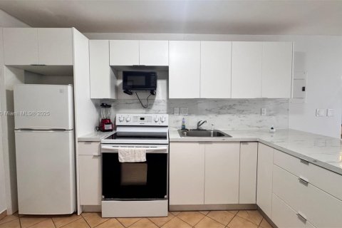 Купить виллу или дом в Суитуотер, Флорида 3 спальни, 130.16м2, № 1958504 - фото 12