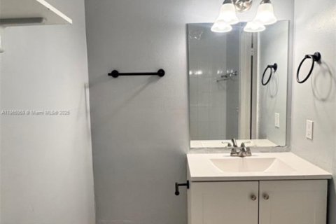 Купить виллу или дом в Суитуотер, Флорида 3 спальни, 130.16м2, № 1958504 - фото 16