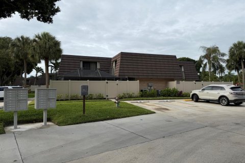 Adosado en venta en West Palm Beach, Florida, 2 dormitorios, 117.43 m2 № 2146429 - foto 3
