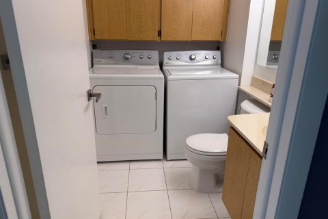 Adosado en venta en West Palm Beach, Florida, 2 dormitorios, 117.43 m2 № 2146429 - foto 16
