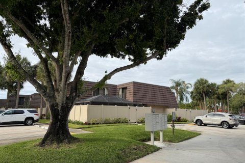 Adosado en venta en West Palm Beach, Florida, 2 dormitorios, 117.43 m2 № 2146429 - foto 4