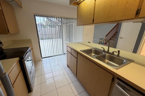 Adosado en venta en West Palm Beach, Florida, 2 dormitorios, 117.43 m2 № 2146429 - foto 13