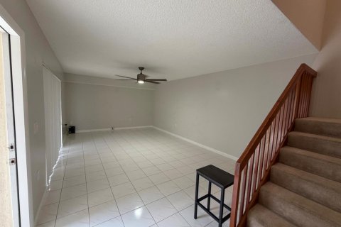 Adosado en venta en West Palm Beach, Florida, 2 dormitorios, 117.43 m2 № 2146429 - foto 8