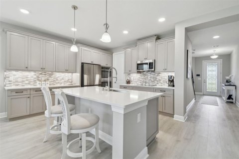 Casa en venta en Wesley Chapel, Florida, 4 dormitorios, 264.68 m2 № 1765964 - foto 2