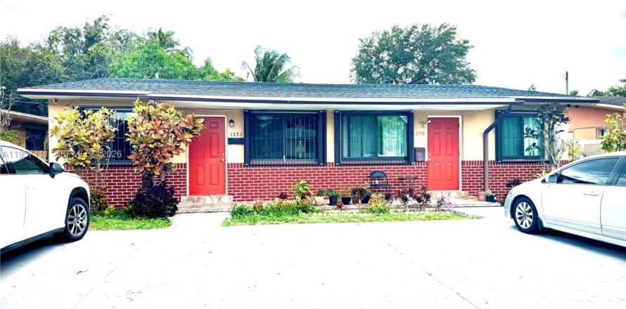 Casa en North Miami, Florida 2 dormitorios, 99.22 m2 № 2011200