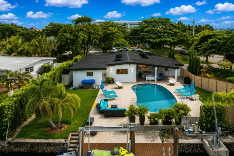 Villa ou maison à North Miami, Floride 4 chambres, 224.82 m2 № 2189411