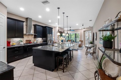 House in Palm Harbor, Florida 2 bedrooms, 161.19 sq.m. № 1907708 - photo 2