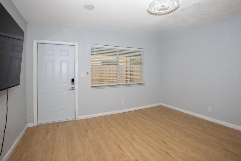 Immobilier commercial à vendre à Fort Lauderdale, Floride: 133.78 m2 № 2083792 - photo 4