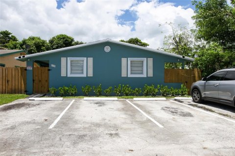 Immobilier commercial à Fort Lauderdale, Floride 133.78 m2 № 2083792