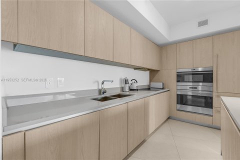 Condominio en venta en Hollywood, Florida, 1 dormitorio, 79.15 m2 № 2007548 - foto 5