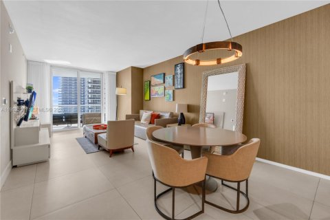 Condominio en venta en Hollywood, Florida, 1 dormitorio, 79.15 m2 № 2007548 - foto 27