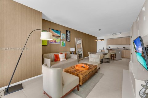 Condominio en venta en Hollywood, Florida, 1 dormitorio, 79.15 m2 № 2007548 - foto 23