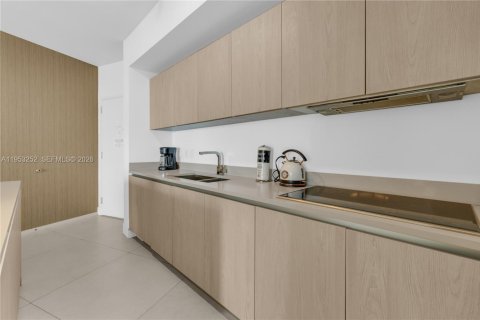 Condominio en venta en Hollywood, Florida, 1 dormitorio, 79.15 m2 № 2007548 - foto 6