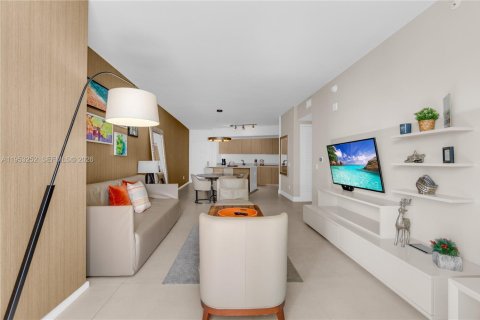 Condominio en venta en Hollywood, Florida, 1 dormitorio, 79.15 m2 № 2007548 - foto 22