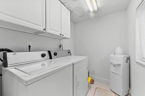 House in Delray Beach, Florida 3 bedrooms, 118.73 sq.m. № 2077360 - photo 15
