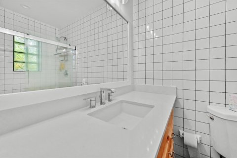 House in Delray Beach, Florida 3 bedrooms, 118.73 sq.m. № 2077360 - photo 12