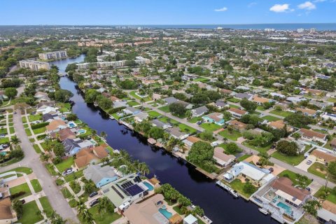 House in Delray Beach, Florida 3 bedrooms, 118.73 sq.m. № 2077360 - photo 26