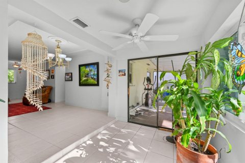 House in Delray Beach, Florida 3 bedrooms, 118.73 sq.m. № 2077360 - photo 5