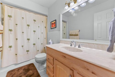 House in Delray Beach, Florida 3 bedrooms, 118.73 sq.m. № 2077360 - photo 10