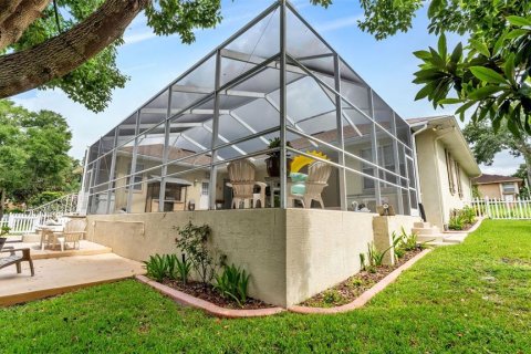House in Lakeland, Florida 4 bedrooms, 242.01 sq.m. № 2230572 - photo 19