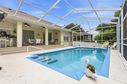 House in Lakeland, Florida 4 bedrooms, 242.01 sq.m. № 2230572 - photo 3
