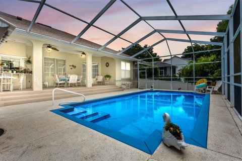 House in Lakeland, Florida 4 bedrooms, 242.01 sq.m. № 2230572 - photo 15
