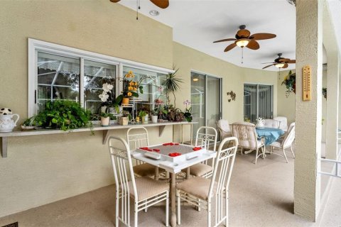 House in Lakeland, Florida 4 bedrooms, 242.01 sq.m. № 2230572 - photo 13