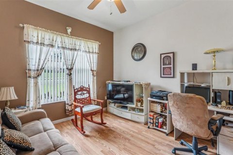 House in Lakeland, Florida 4 bedrooms, 242.01 sq.m. № 2230572 - photo 22