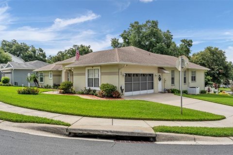 House in Lakeland, Florida 4 bedrooms, 242.01 sq.m. № 2230572 - photo 8