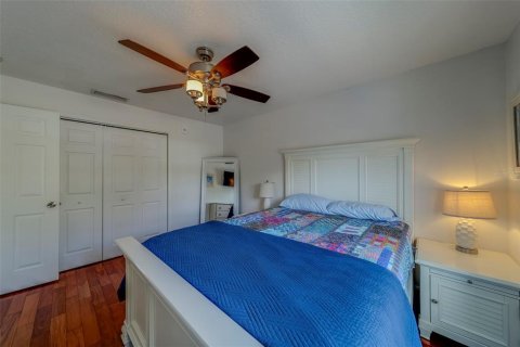 Condo in Saint Petersburg, Florida, 2 bedrooms  № 1688344 - photo 16