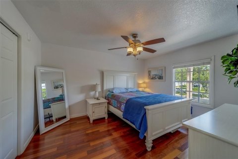 Condo in Saint Petersburg, Florida, 2 bedrooms  № 1688344 - photo 14