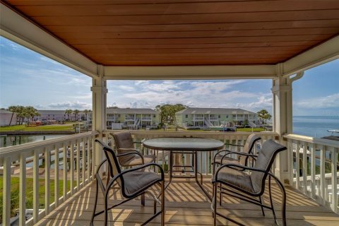Condo in Saint Petersburg, Florida, 2 bedrooms  № 1688344 - photo 22