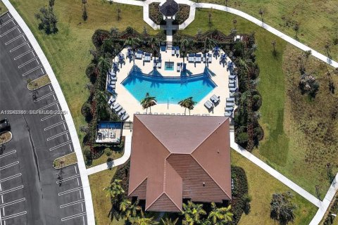 Townhouse in Miami, Florida 3 bedrooms, 143.53 sq.m. № 2189852 - photo 4