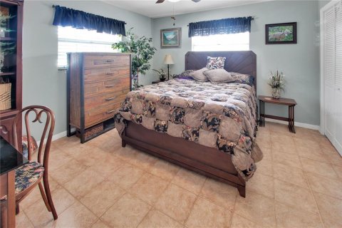 Villa ou maison à vendre à Fruitland Park, Floride: 3 chambres, 180.6 m2 № 2433741 - photo 16