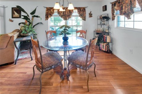 Villa ou maison à vendre à Fruitland Park, Floride: 3 chambres, 180.6 m2 № 2433741 - photo 8