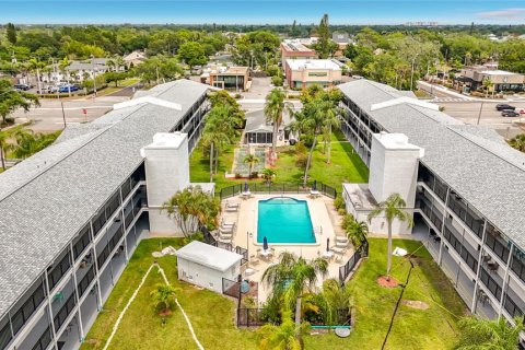 Condominio en venta en Saint Petersburg, Florida, 1 dormitorio, 59.46 m2 № 2147407 - foto 27