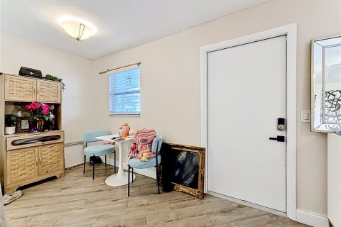 Condominio en venta en Saint Petersburg, Florida, 1 dormitorio, 59.46 m2 № 2147407 - foto 4
