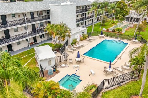 Condominio en venta en Saint Petersburg, Florida, 1 dormitorio, 59.46 m2 № 2147407 - foto 25