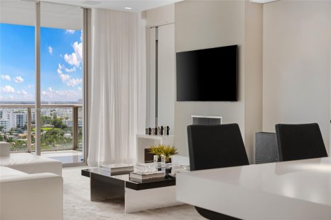 Condo in Bal Harbour, Florida, 2 bedrooms  № 1867707 - photo 18