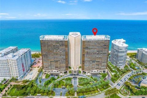 Condo in Bal Harbour, Florida, 2 bedrooms  № 1867707 - photo 1