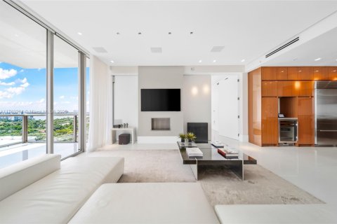 Condo in Bal Harbour, Florida, 2 bedrooms  № 1867707 - photo 8