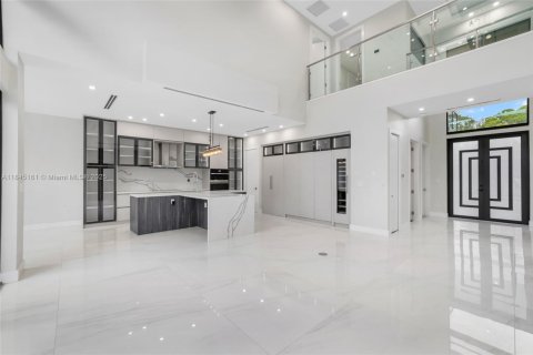 Купить виллу или дом в Форт-Лодердейл, Флорида 5 спален, 295.8м2, № 1936030 - фото 14