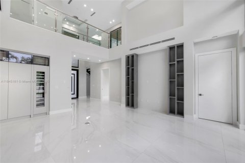 Купить виллу или дом в Форт-Лодердейл, Флорида 5 спален, 295.8м2, № 1936030 - фото 13